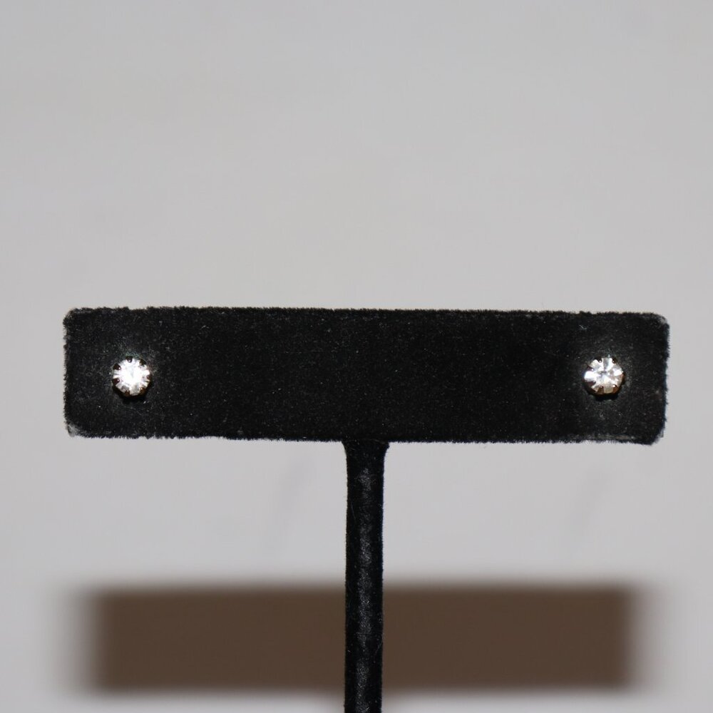 💛✨ Gold Cubic Zirconia Stud Earrings · Pierced